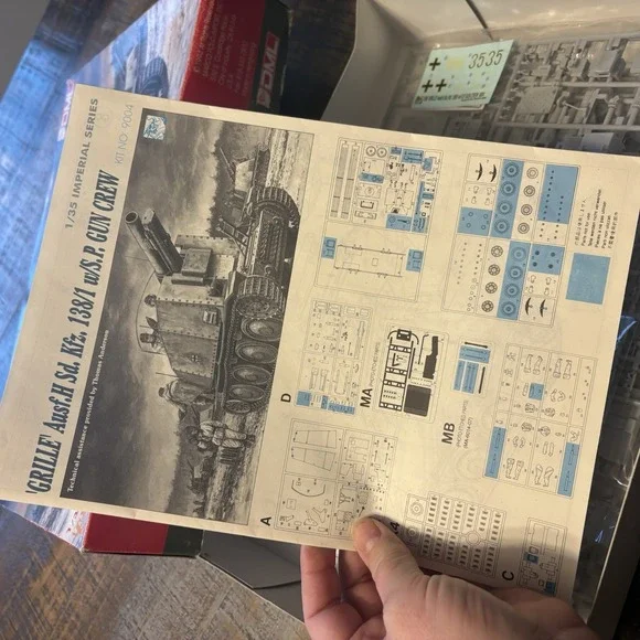 VTG Dragon 9004 Grille Ausf.H Sd. Kfz. 138/1 w/S.P. Gun Crew Plastic Model Kit - Picture 13 of 14